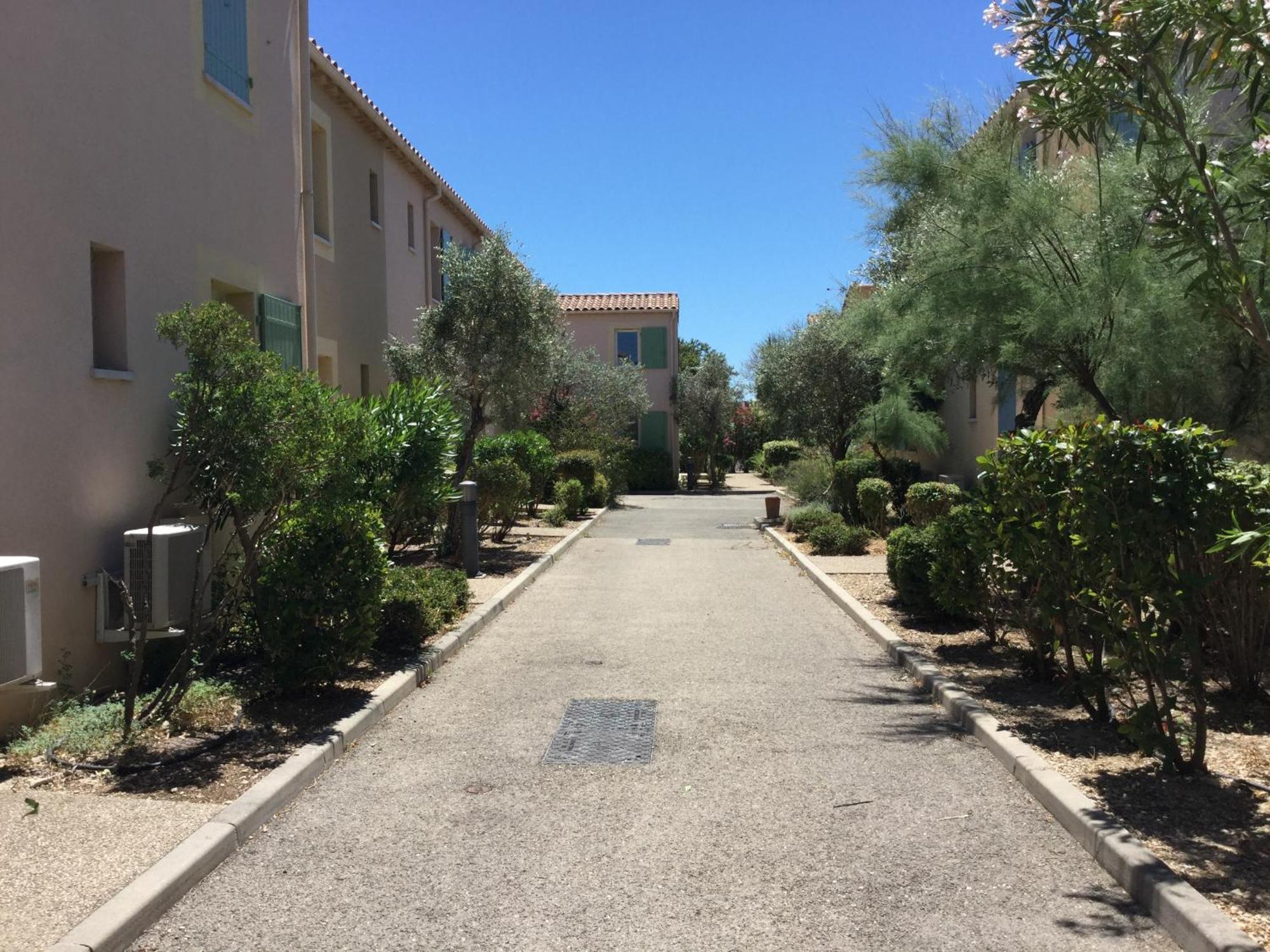 Gîte Climatisé 2 à 4 personnes, dans Résidence Vacances avec Piscine Chauffée, à Mouriès au coeur du Parc Naturel Régional des Alpilles, LS1-294 OUCEAN Exterior foto